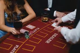 Live dealer table on strong77 login platform